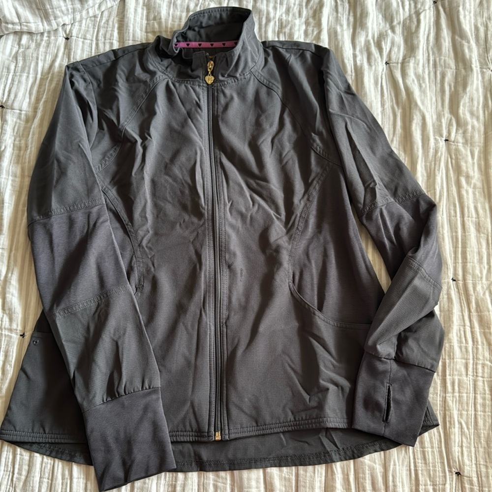 Grey heart soul scrub jacket large